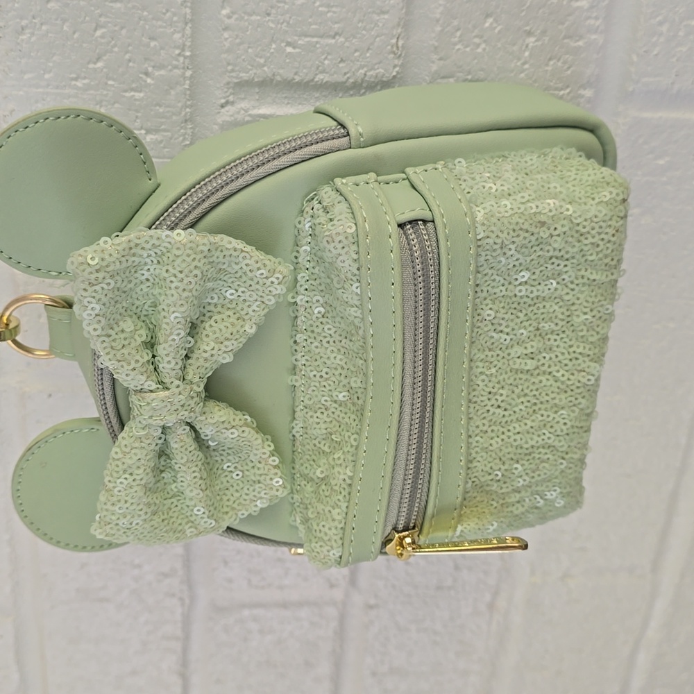 Loungefly Minnie Mouse Mint Sequin Wristlet Mini Bag Wallet - Picture 2 of 8